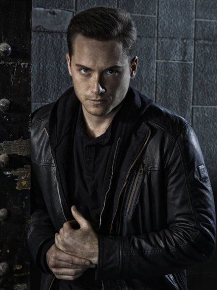 Photo Jesse Lee Soffer