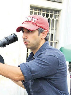 Affiche Erol Özlevi