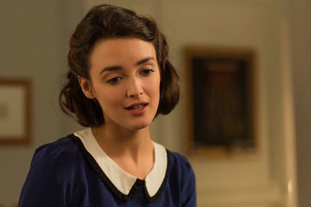 Libre et assoupi : Photo Charlotte Le Bon