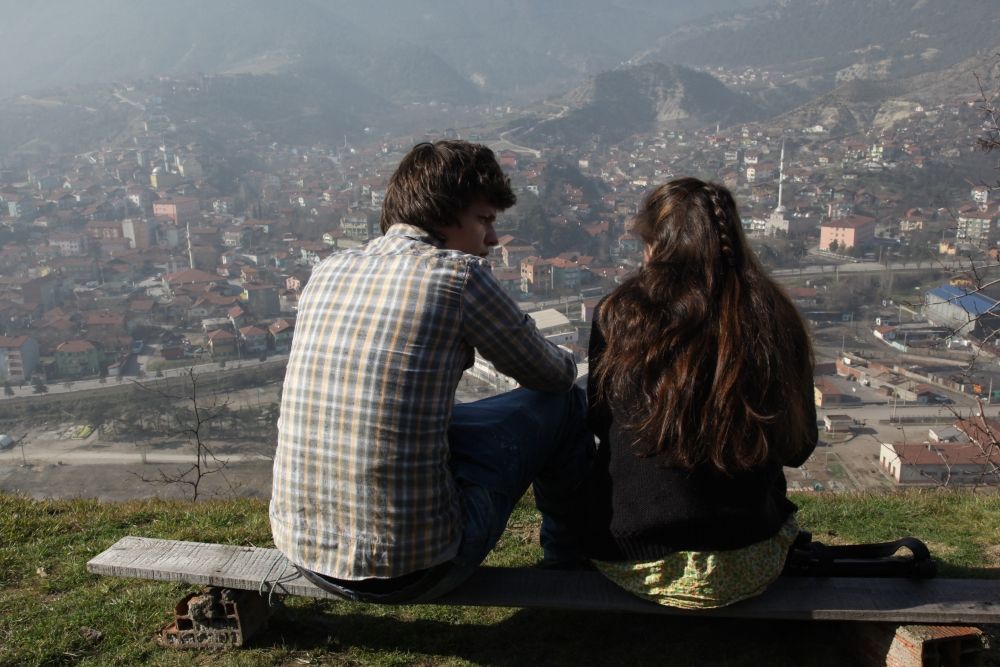 Araf, Quelque part entre deux : Photo Neslihan Atagül, Barış Hacıhan