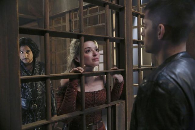 Once Upon A Time In Wonderland : Photo Naveen Andrews, Michael Socha, Emma Rigby
