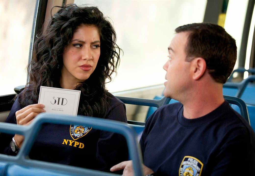 Brooklyn Nine-Nine : Photo Joe Lo Truglio, Stephanie Beatriz