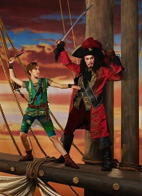 Peter Pan Live! : Photo Christopher Walken, Allison Williams