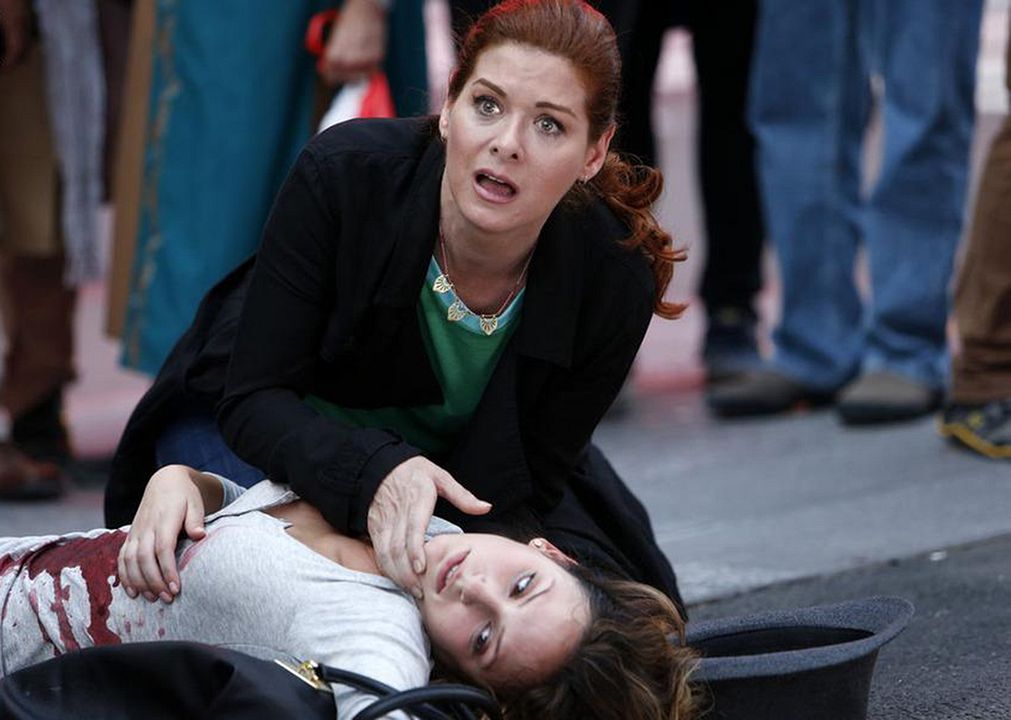 Les Mystères de Laura : Photo Dillan Arrick, Debra Messing