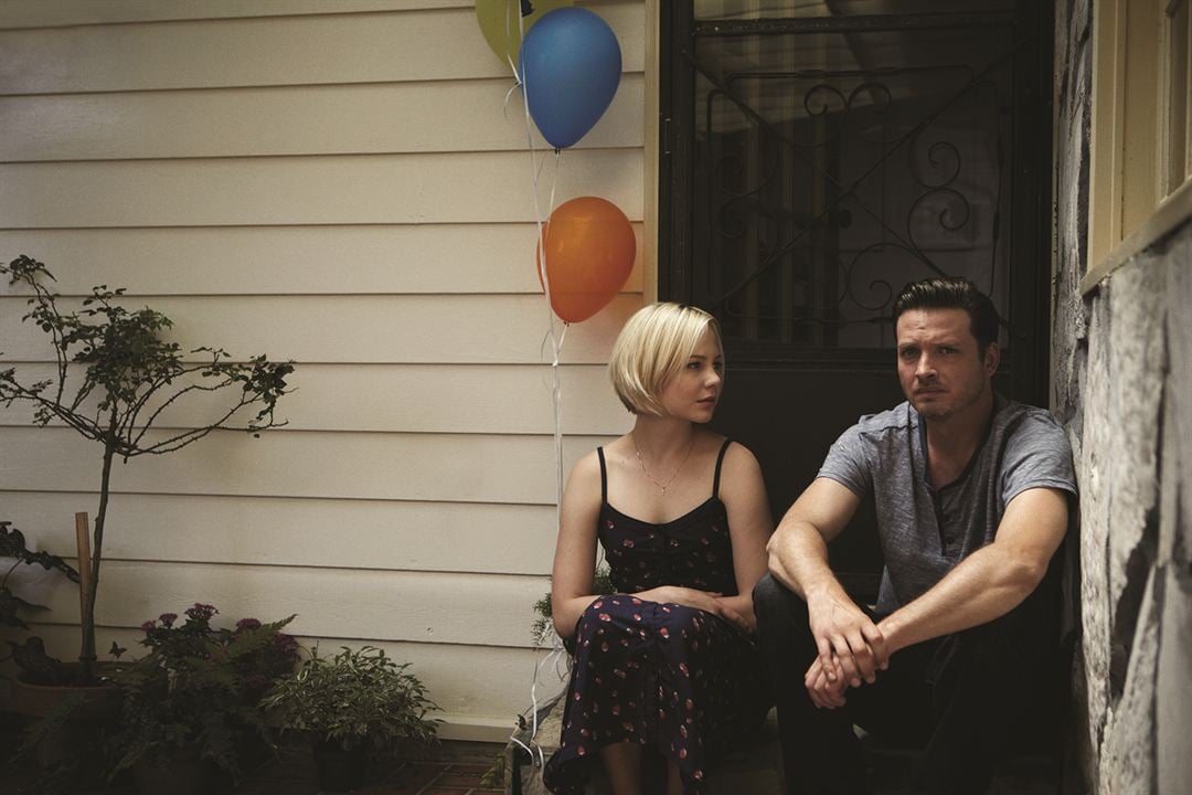 Photo Adelaide Clemens, Aden Young
