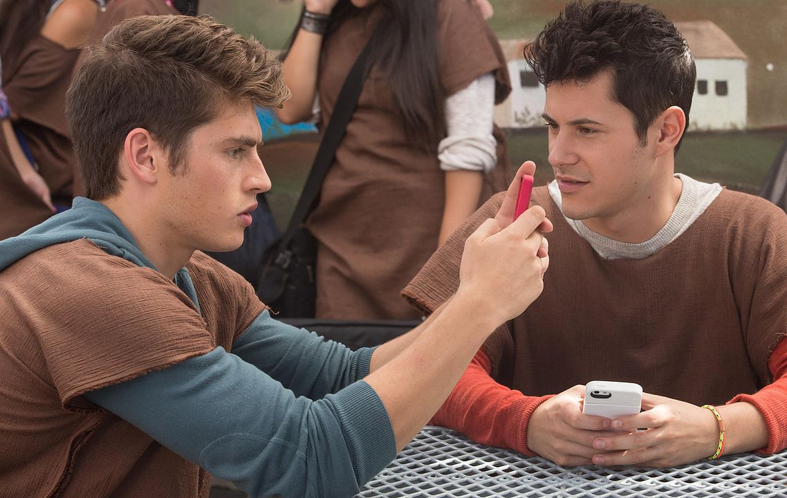 Faking It : Photo Gregg Sulkin, Michael J. Willett