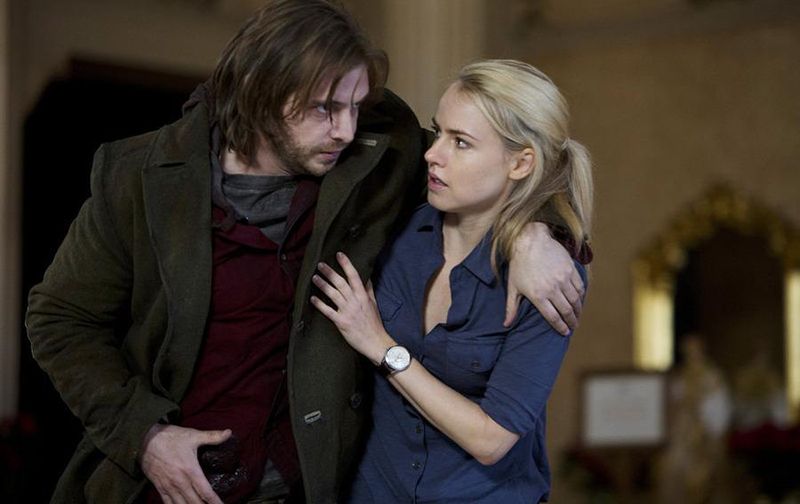 12 Monkeys : Photo Amanda Schull, Aaron Stanford