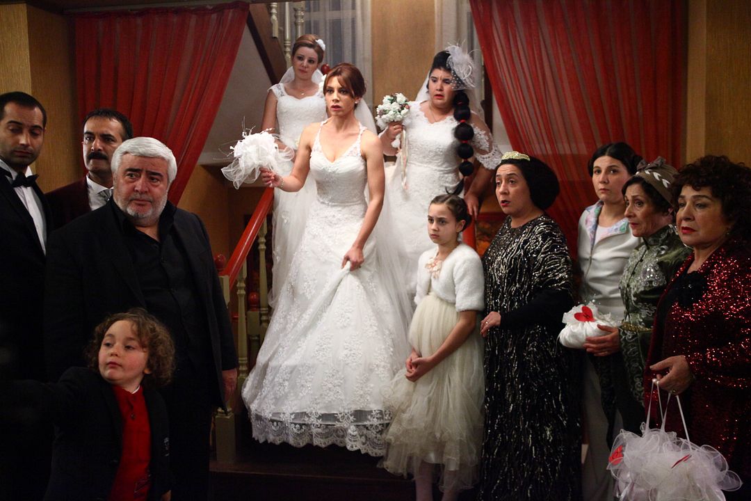 Photo Ayça Damgacı, Gökçe Bahadır, Feriha Ecem Çalık