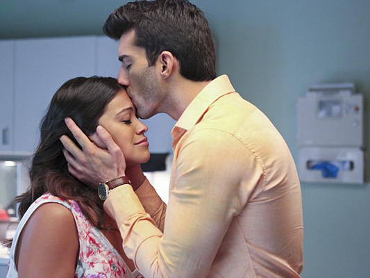 Jane The Virgin : Photo Gina Rodriguez, Justin Baldoni