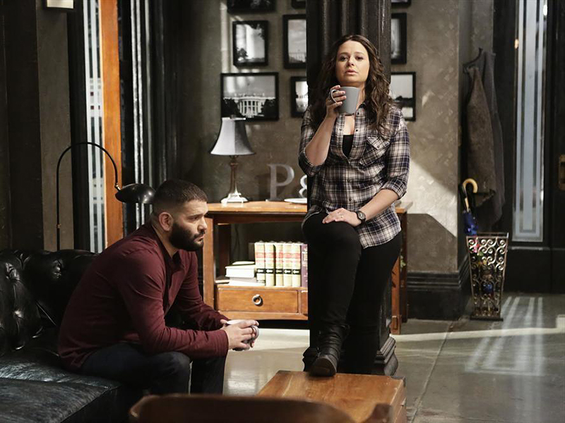 Scandal : Photo Guillermo Díaz, Katie Lowes