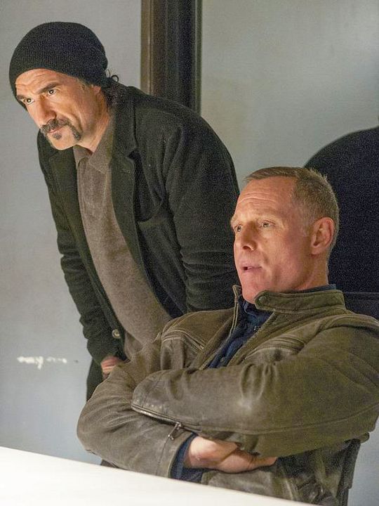 Chicago Police Department : Photo Jason Beghe, Elias Koteas
