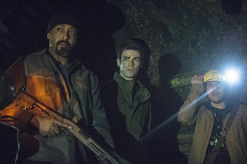 Flash (2014) : Photo Jesse L. Martin, Grant Gustin