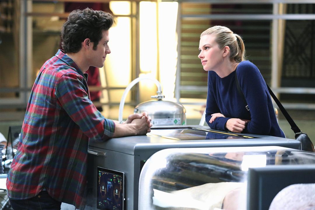 Stitchers : Photo Emma Ishta, Kyle Harris