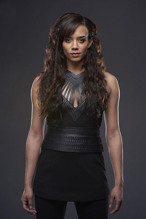 Photo Hannah John-Kamen