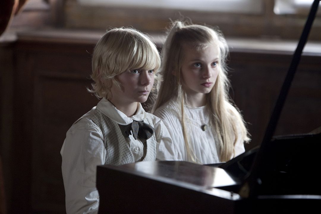 Photo Josef Lindsay, Eva Sayer