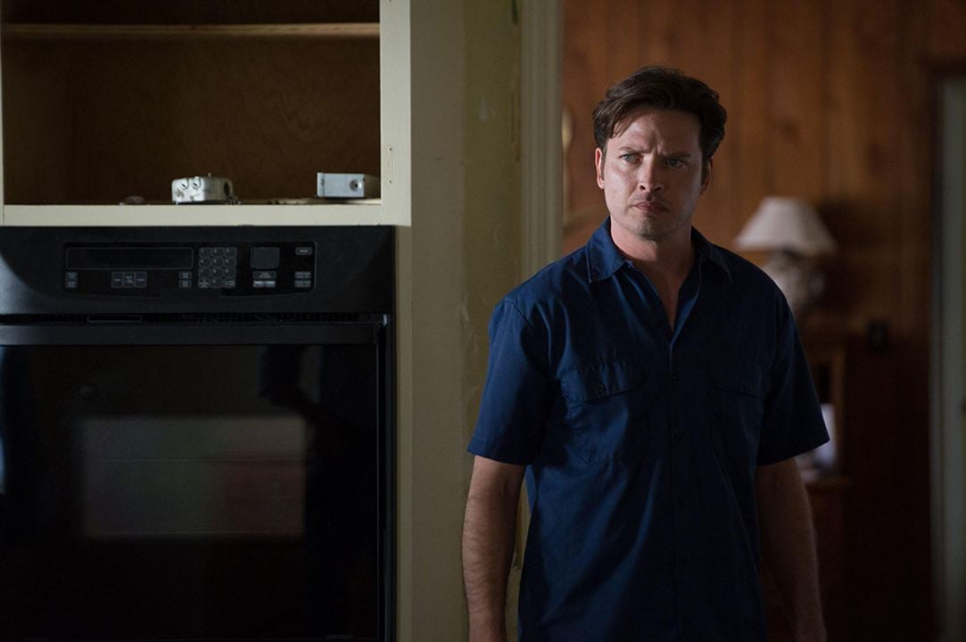 Rectify : Photo Aden Young