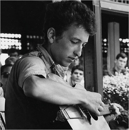 The Other Side of the Mirror: Bob Dylan at the Newport Folk Festival : Photo