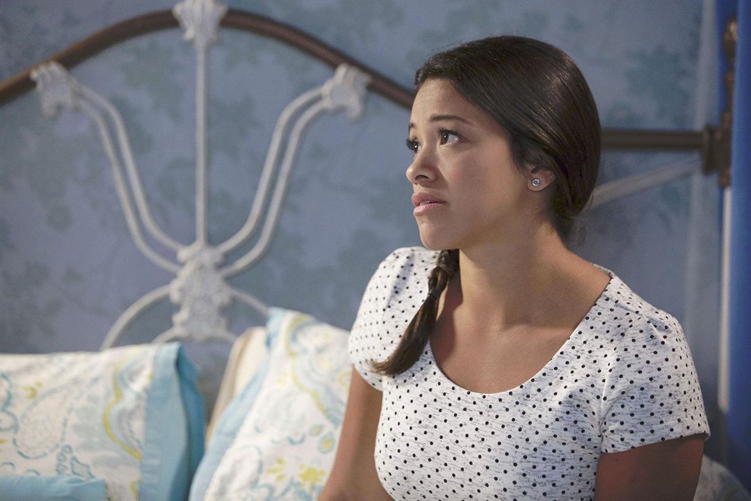 Jane The Virgin Photo Gina Rodriguez 188 Sur 360 Allociné