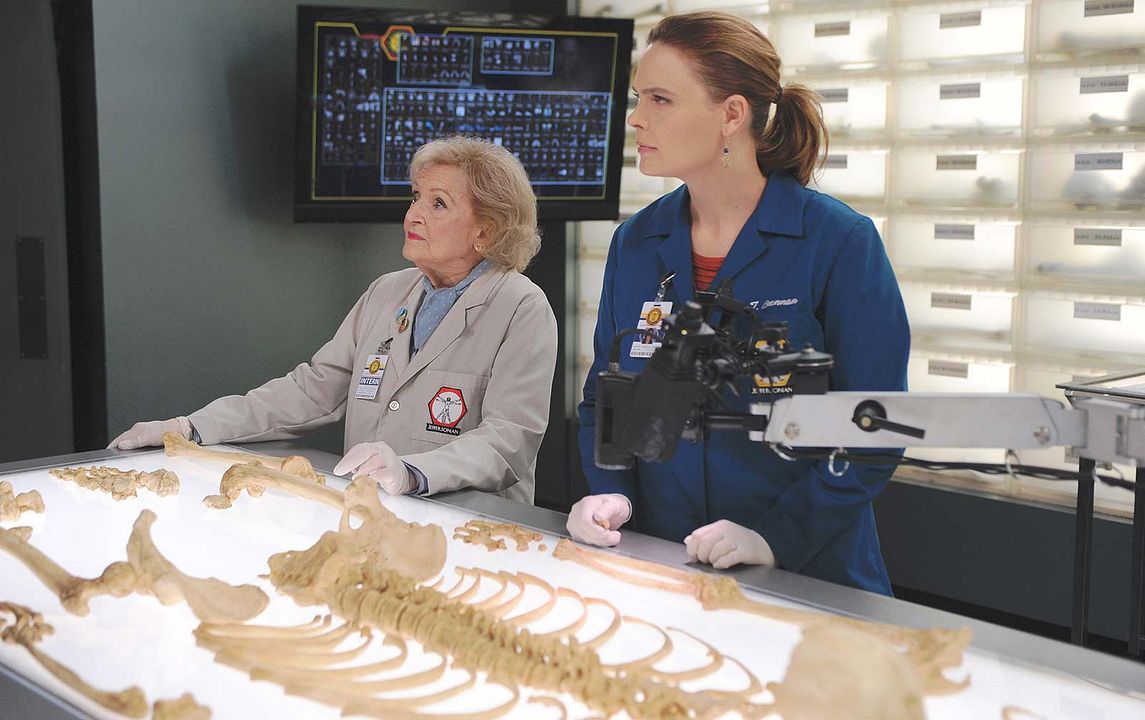 Bones : Photo Emily Deschanel, Betty White