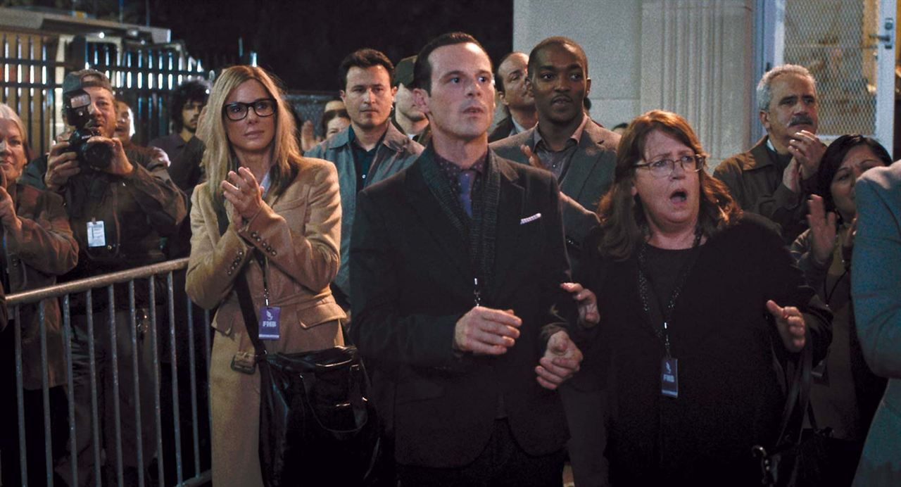 Our Brand Is Crisis : Photo Ann Dowd, Scoot McNairy, Sandra Bullock