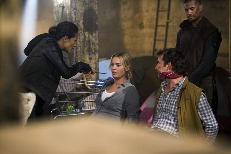 Flynn Carson et les nouveaux aventuriers : Photo Rebecca Romijn, Noah Wyle, Lesley-Ann Brandt