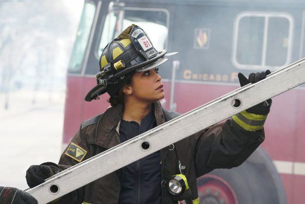 Chicago Fire : Photo Monica Raymund
