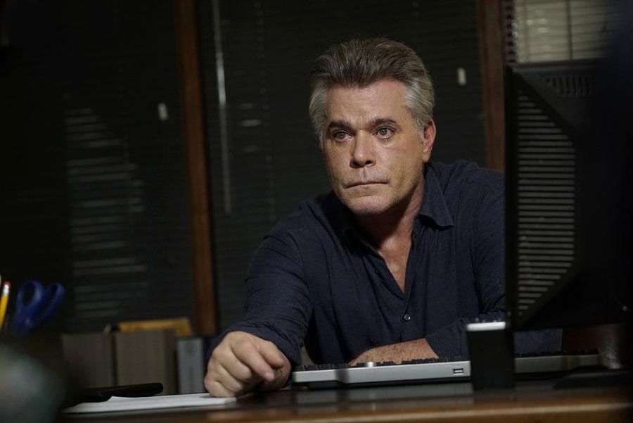 Shades of Blue : une flic entre deux feux : Photo Ray Liotta