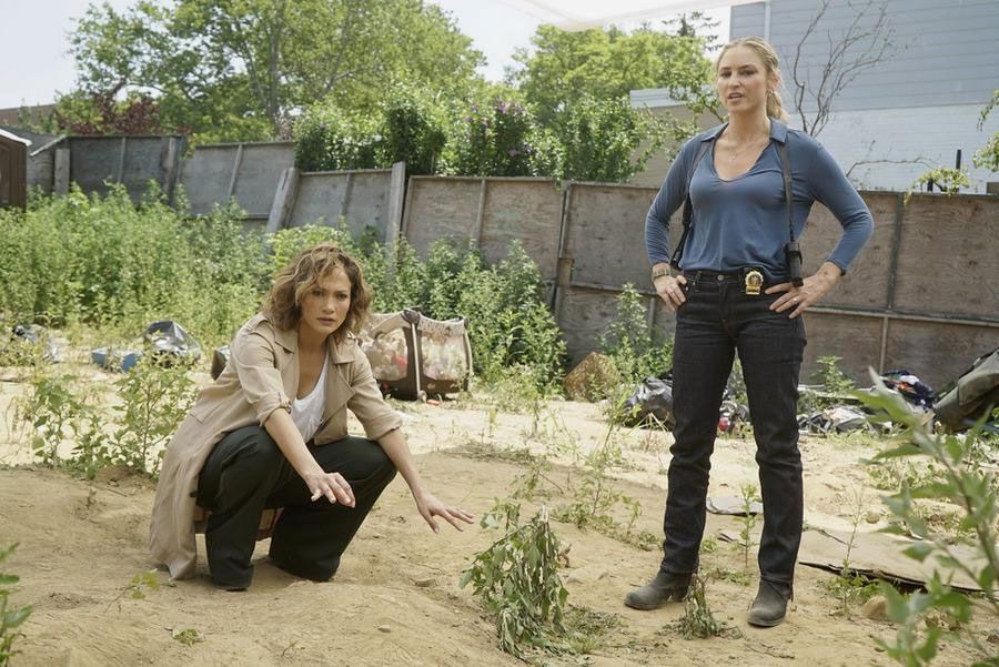 Shades of Blue : une flic entre deux feux : Photo Jennifer Lopez, Drea de Matteo