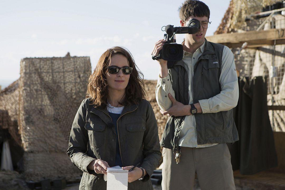 Whiskey Tango Foxtrot : Photo Nicholas Braun, Tina Fey