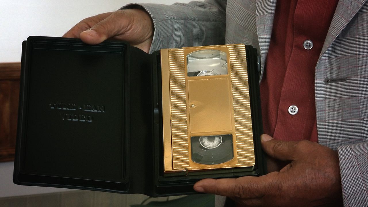 Remake, Remix, Rip-Off: About Copy Culture & Turkish Pop Cinema : Photo
