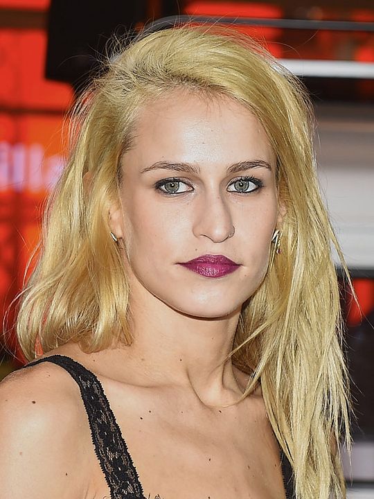Affiche Alice Dellal
