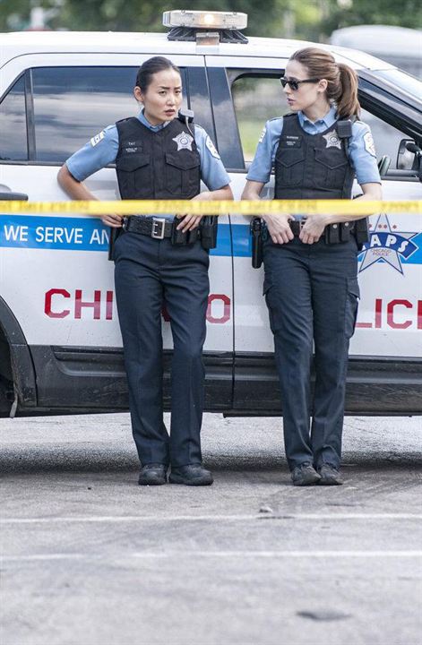 Chicago Police Department : Photo Marina Squerciati, Li Jun Li