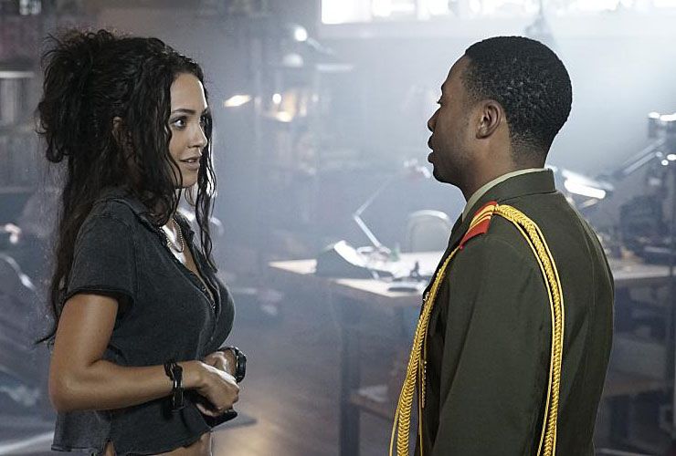 MacGyver (2016) : Photo Tristin Mays, Justin Hires