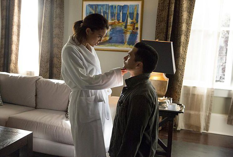 Vampire Diaries : Photo Nathalie Kelley, Michael Malarkey