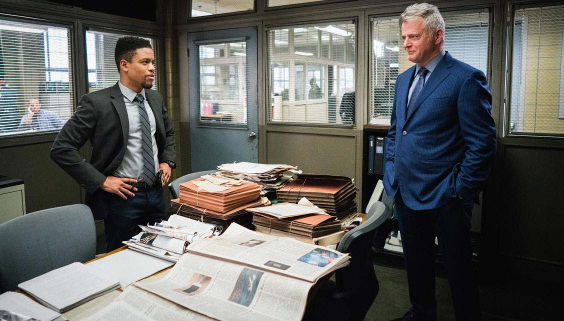 Elementary : Photo Jon Michael Hill, Aidan Quinn