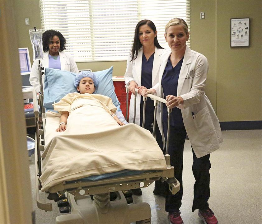 Grey's Anatomy : Photo Edgar Salas, Jessica Capshaw, Marika Dominczyk, Jerrika Hinton