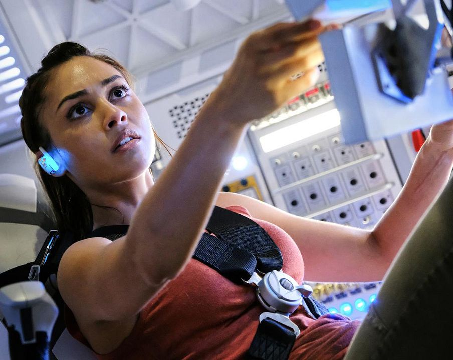Les 100 : Photo Lindsey Morgan