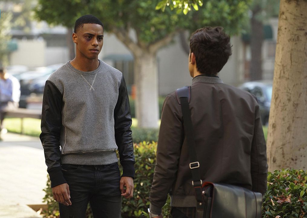 Famous In Love : Photo Keith Powers