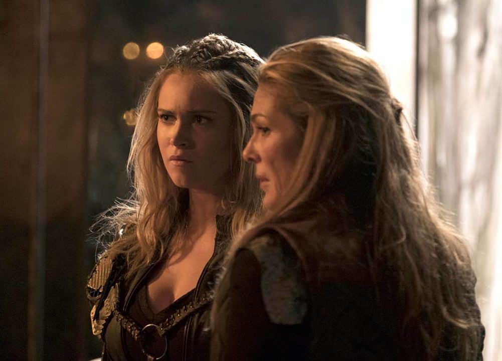 Les 100 : Photo Eliza Taylor, Paige Turco