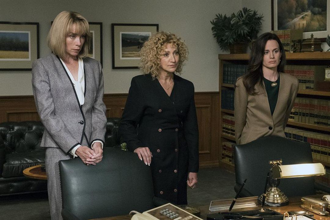 Law & Order True Crime : Photo Edie Falco, Julianne Nicholson, Elizabeth Reaser
