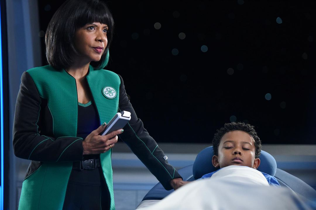 The Orville : Photo Penny Johnson Jerald, Kai Wener