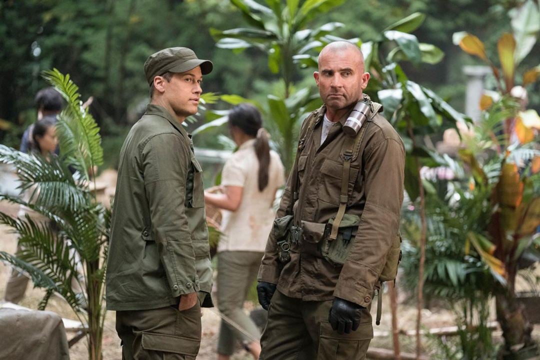 DC's Legends of Tomorrow : Photo Dominic Purcell, Nick Zano