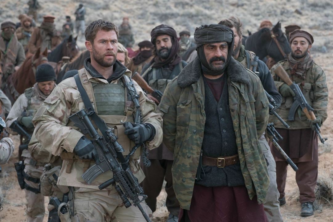 Horse Soldiers : Photo Navid Negahban, Chris Hemsworth