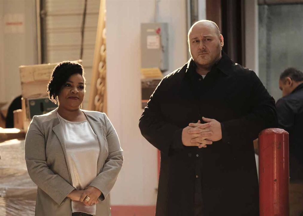 Kevin (Probably) Saves the World : Photo Kimberly Hebert Gregory, Will Sasso