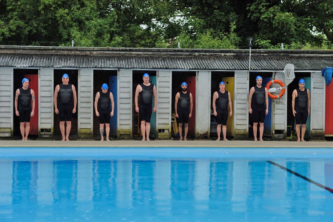 Regarde les hommes nager : Photo