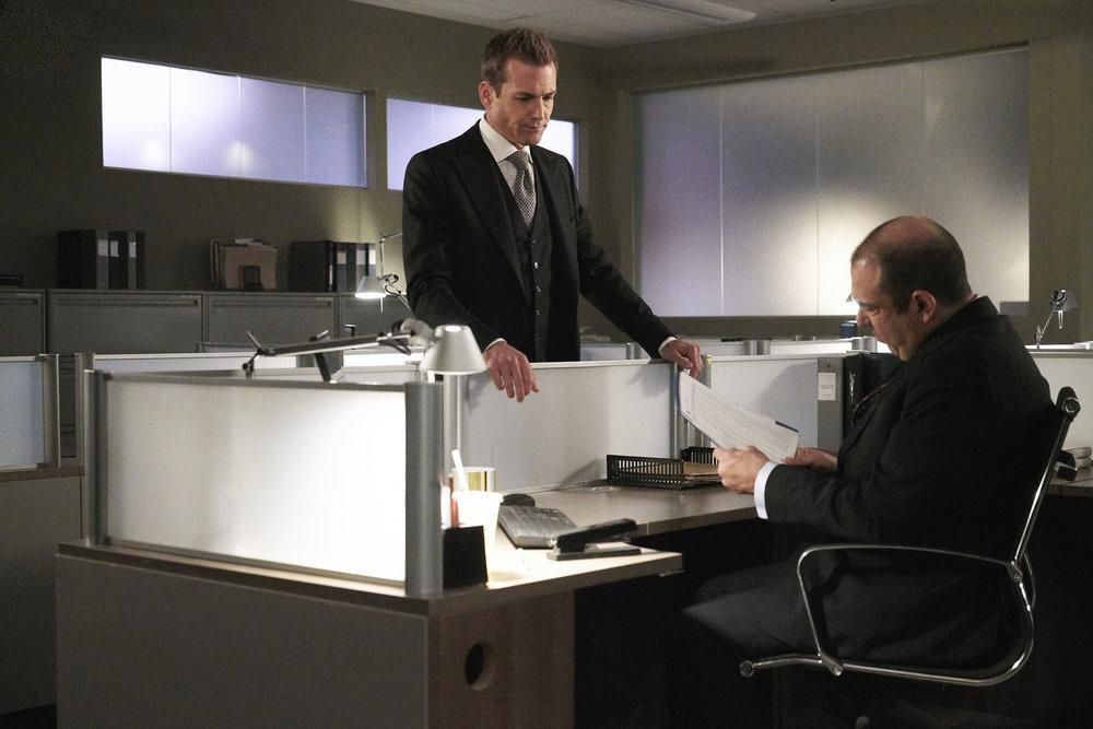 Suits : avocats sur mesure : Photo Rick Hoffman, Gabriel Macht