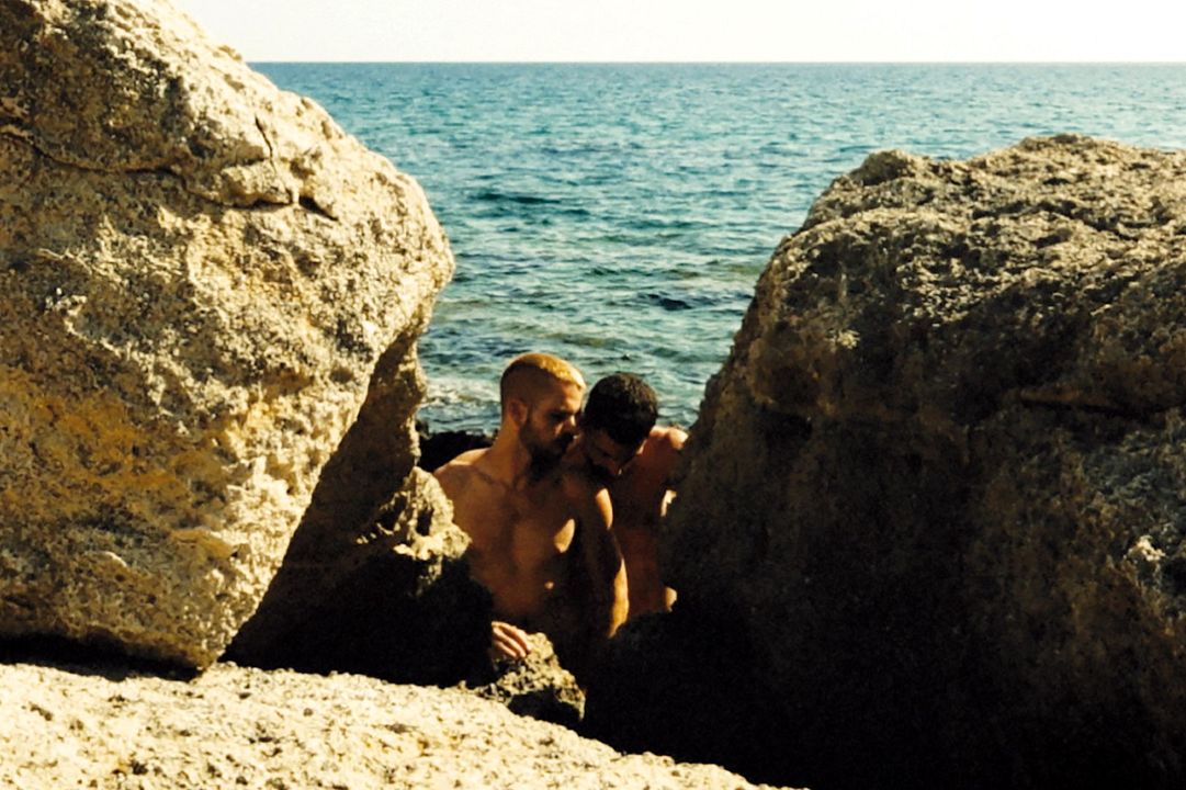 He Loves Me : Photo