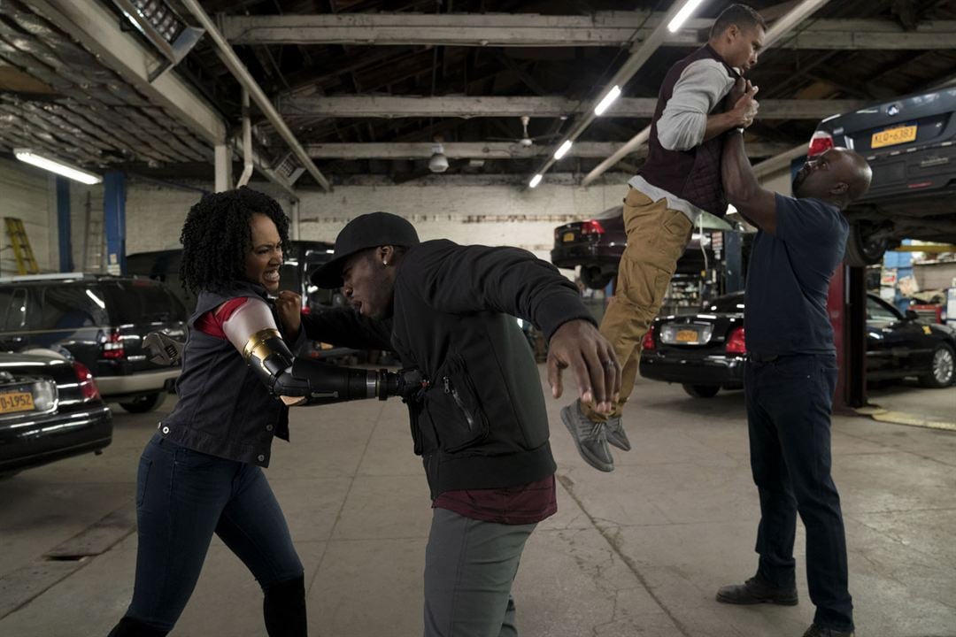 Marvel's Luke Cage : Photo Mike Colter, Simone Missick