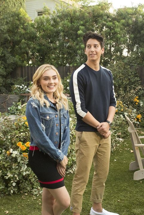 American Housewife (2016) : Photo Milo Manheim, Meg Donnelly