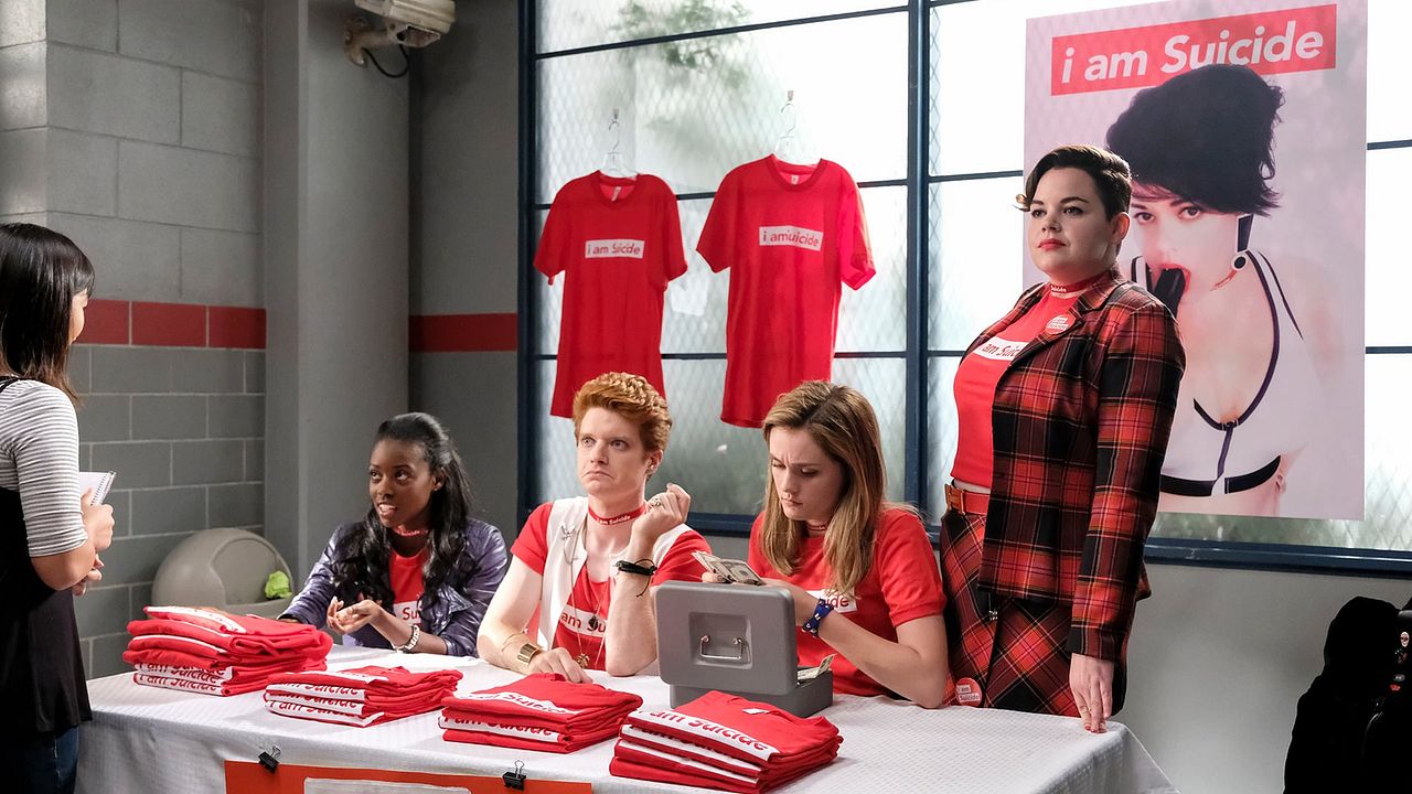 Nona Et Ses Filles Streaming Poster Heathers - Saison 1 - Affiche 6 sur 11 - AlloCiné